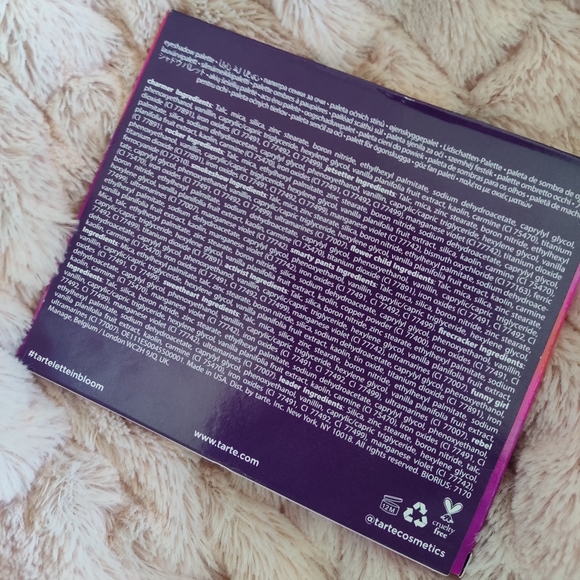 Tartelette 🌹In Bloom🌹 Eyeshadow Palette - Picture 4 of 4